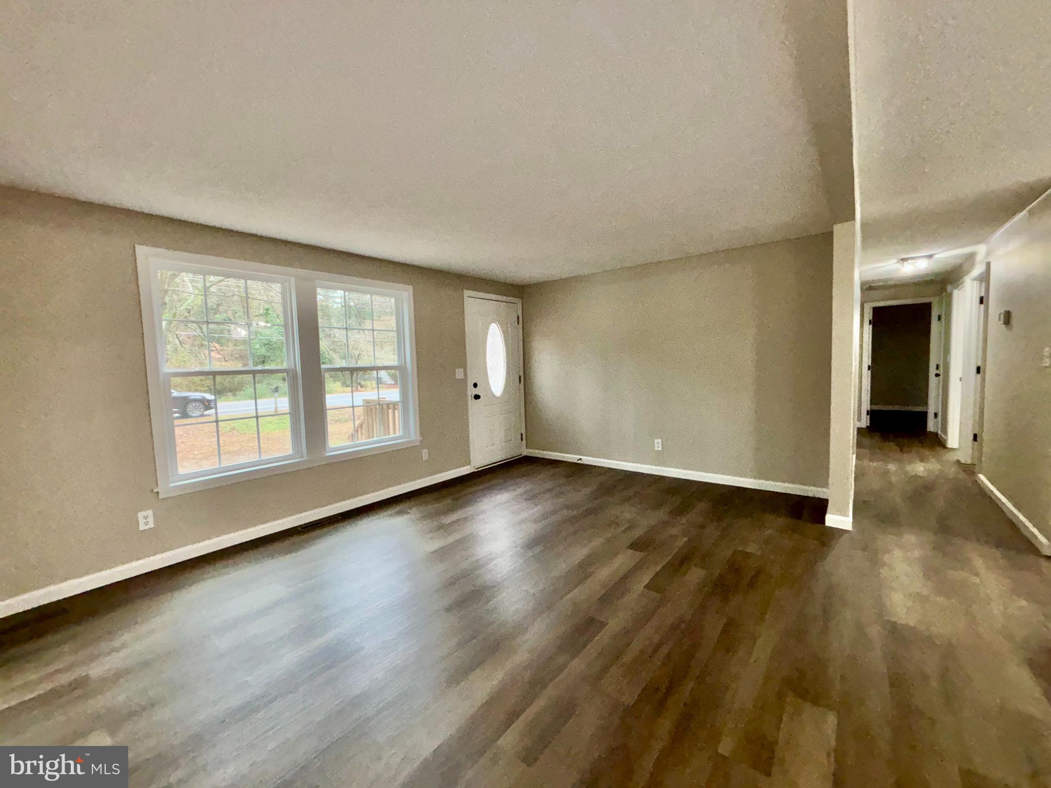 DRUM POINT - Residential Lease