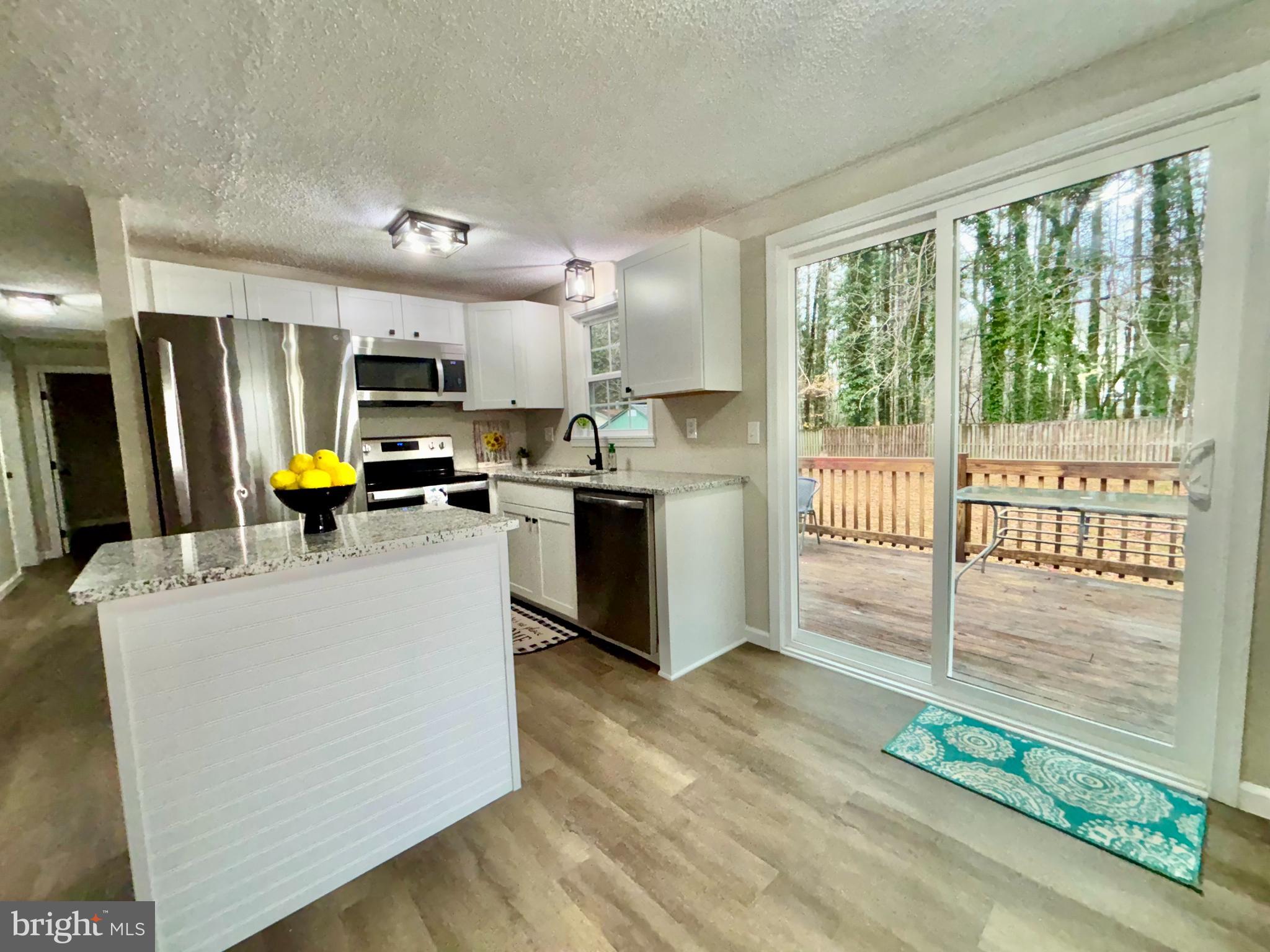 DRUM POINT - Residential Lease