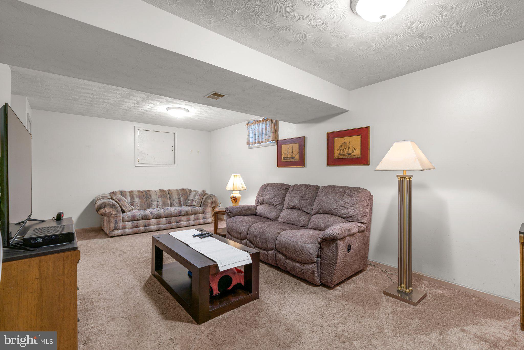 HALLOWELL - Residential