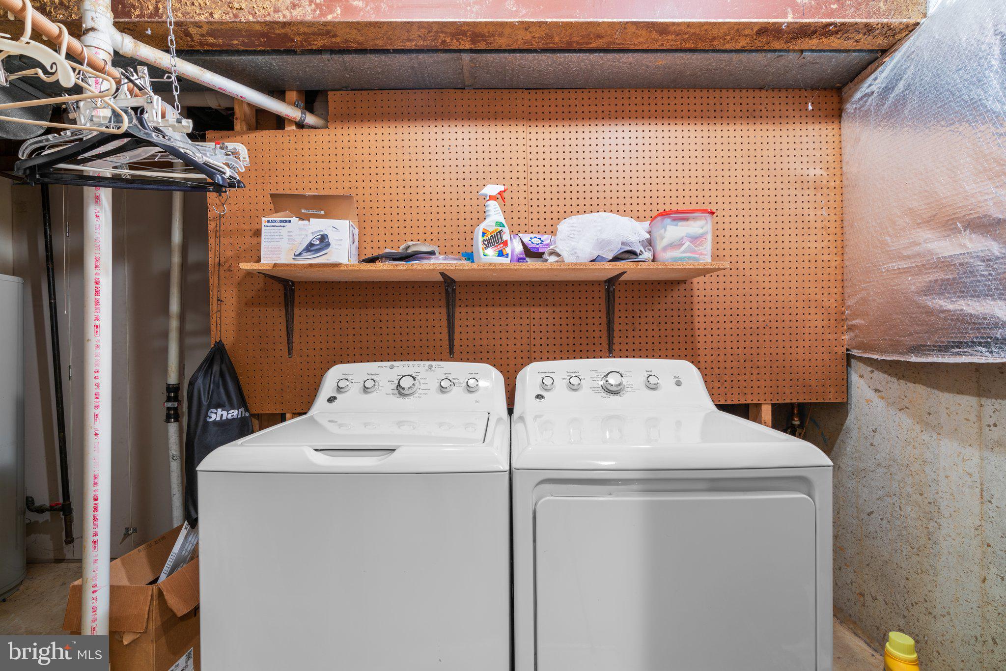 HALLOWELL - Residential