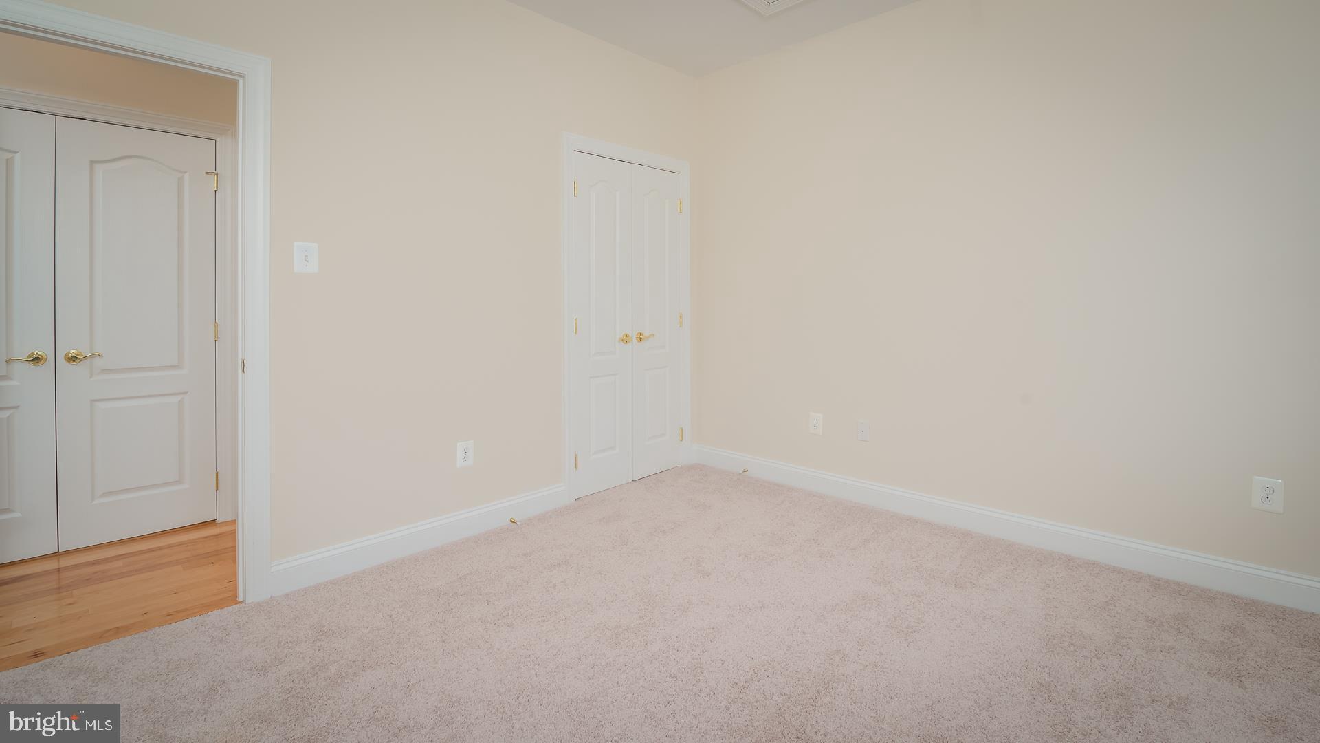 VINEYARDS OF ANNAPOLIS - Residential