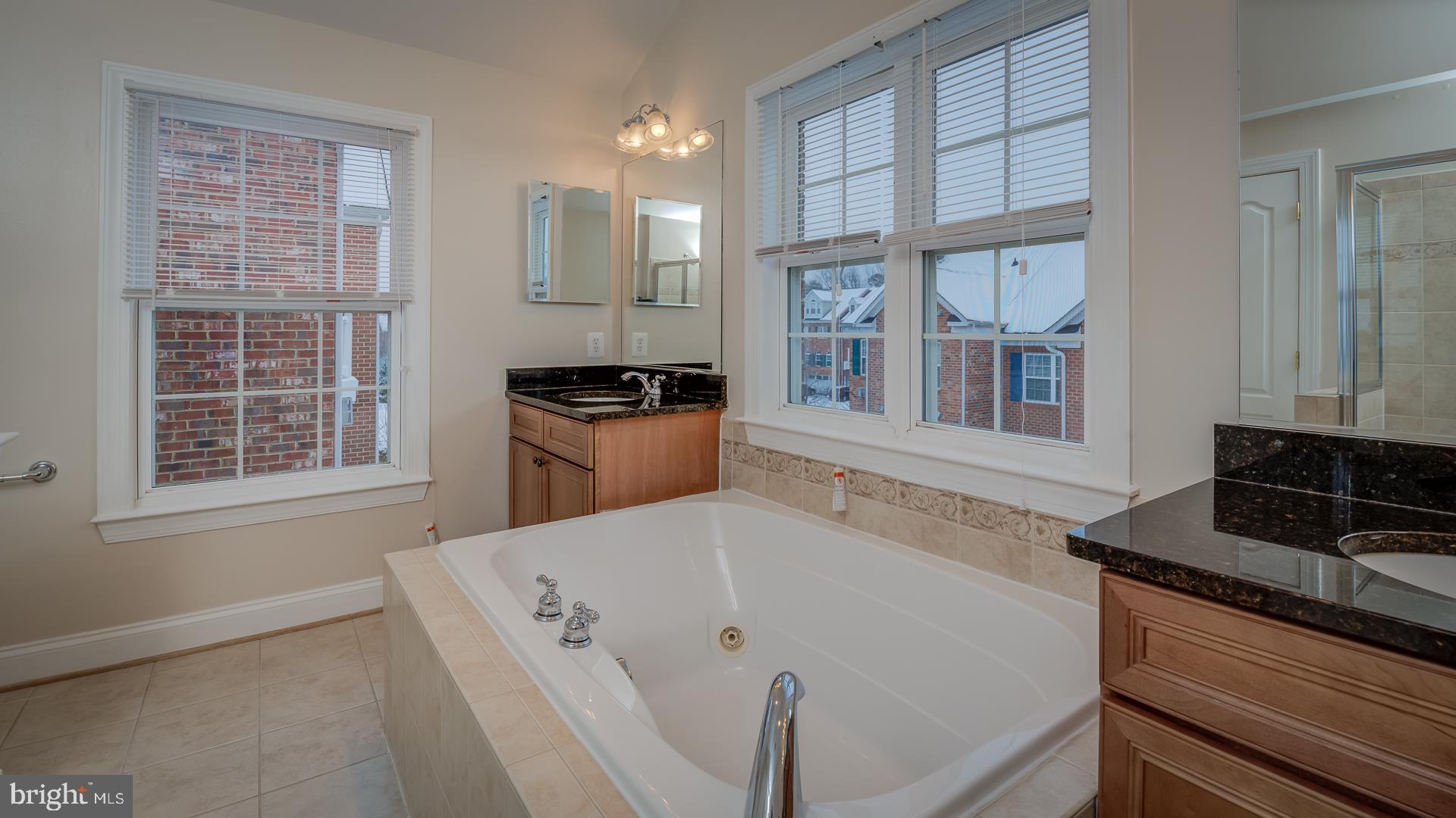 VINEYARDS OF ANNAPOLIS - Residential