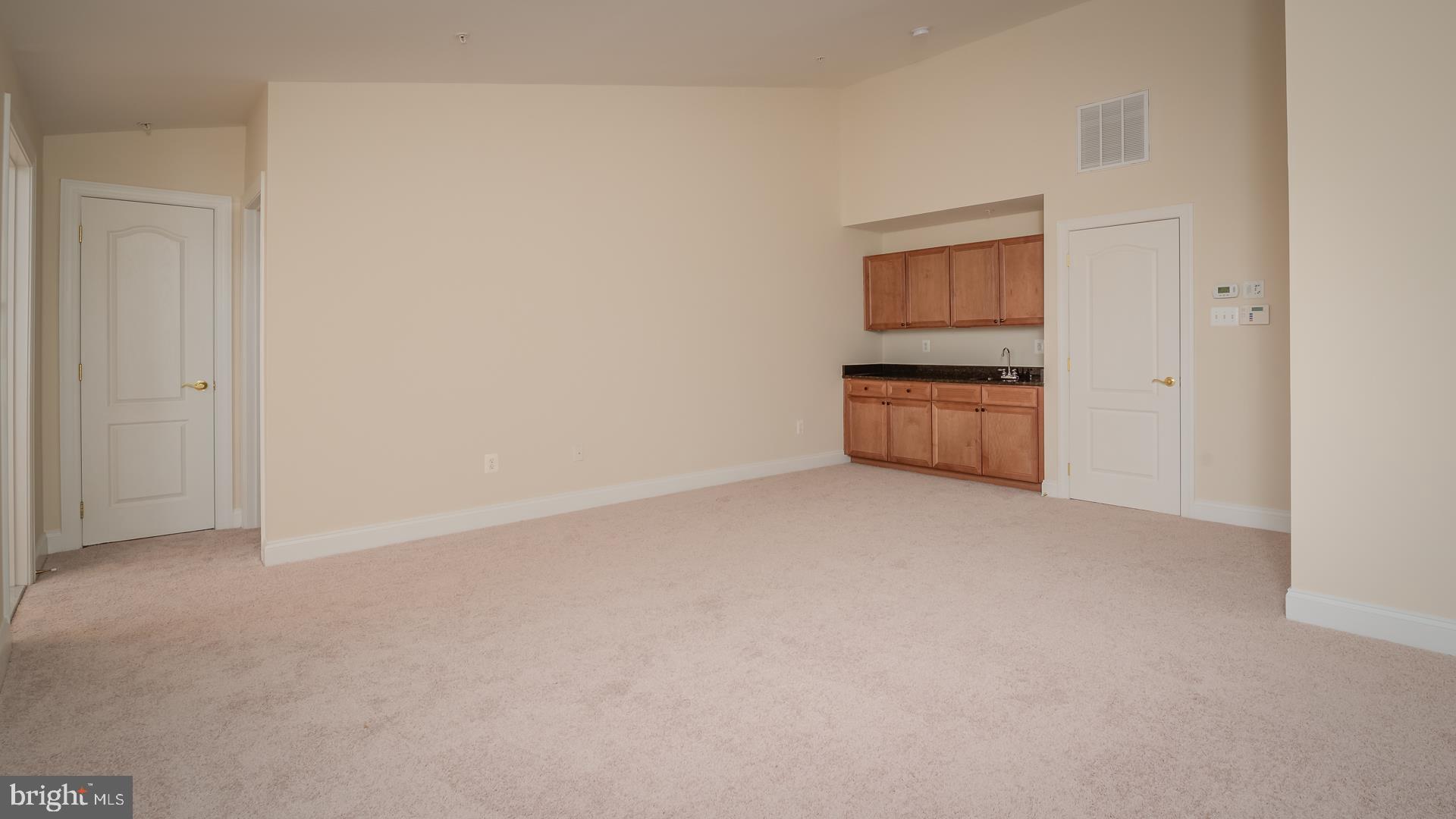 VINEYARDS OF ANNAPOLIS - Residential