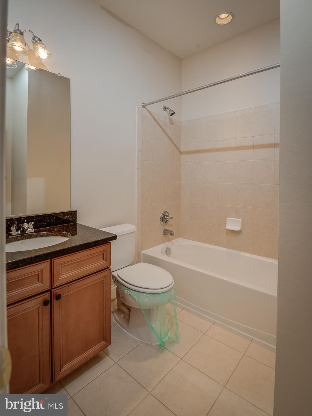 VINEYARDS OF ANNAPOLIS - Residential