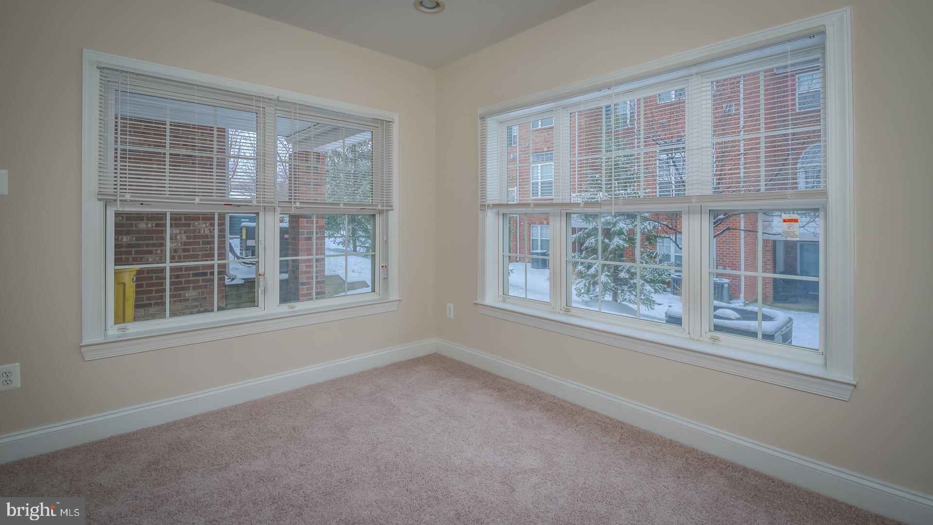 VINEYARDS OF ANNAPOLIS - Residential