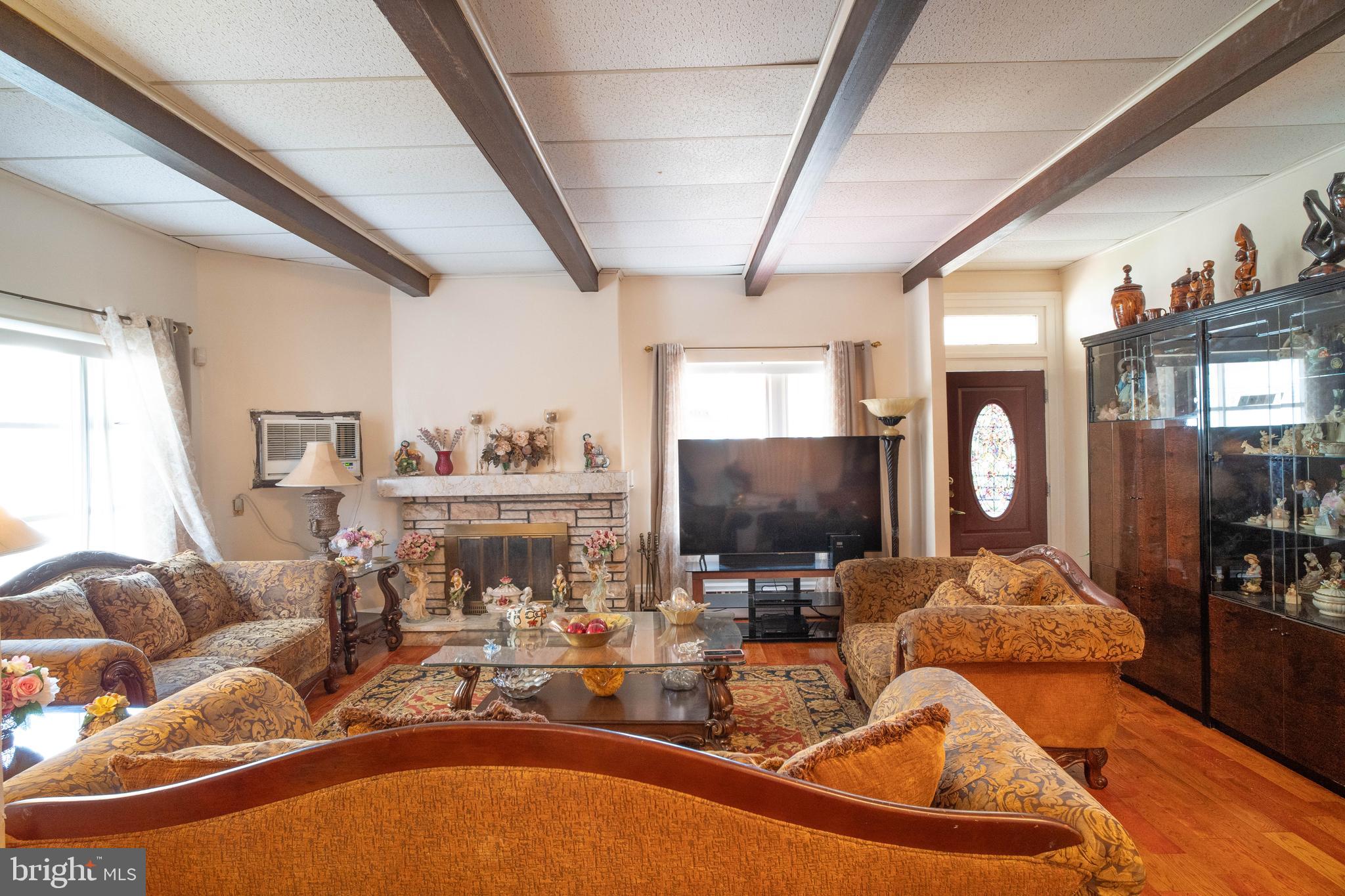 PHILADELPHIA - Residential