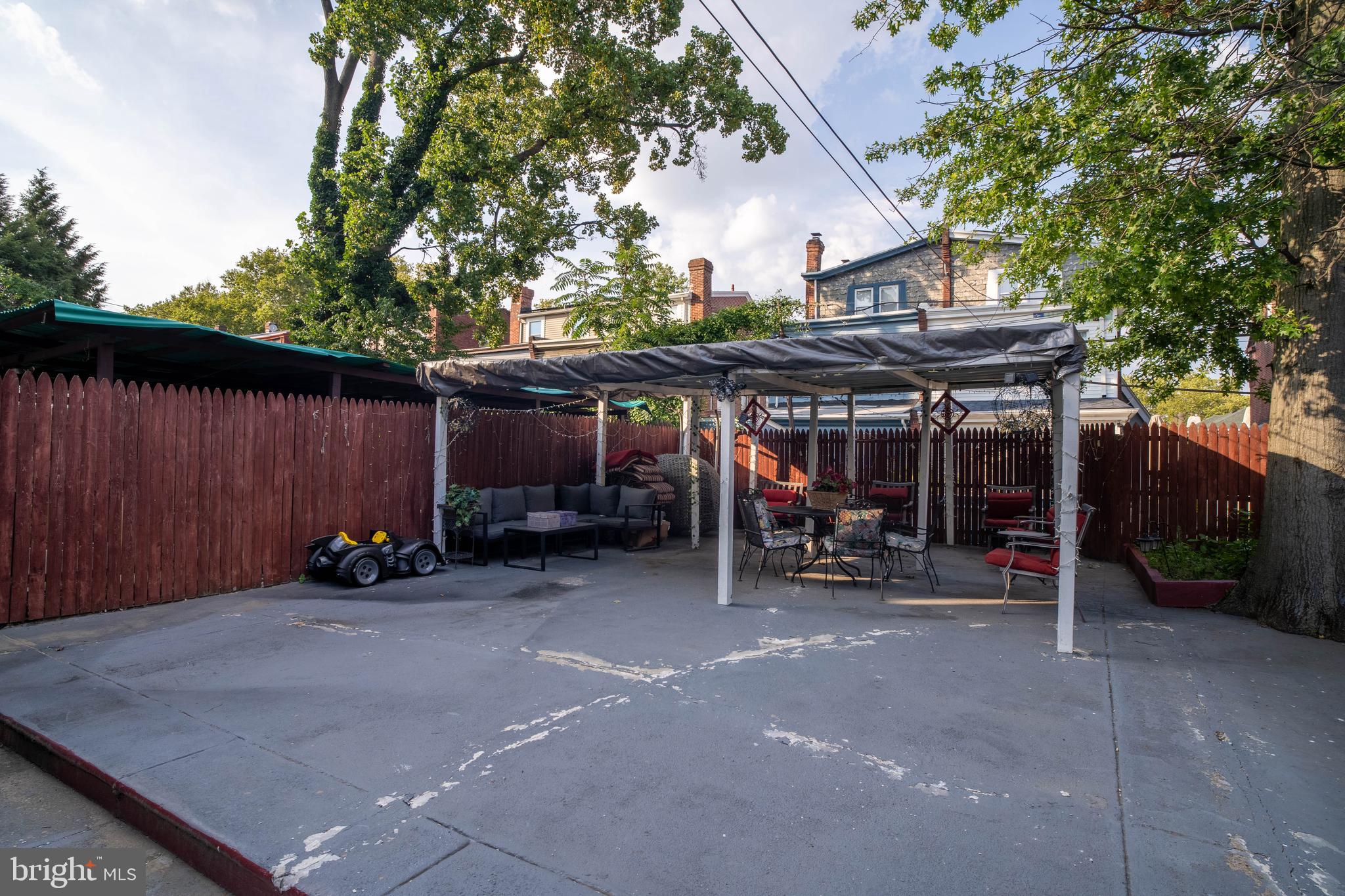 PHILADELPHIA - Residential