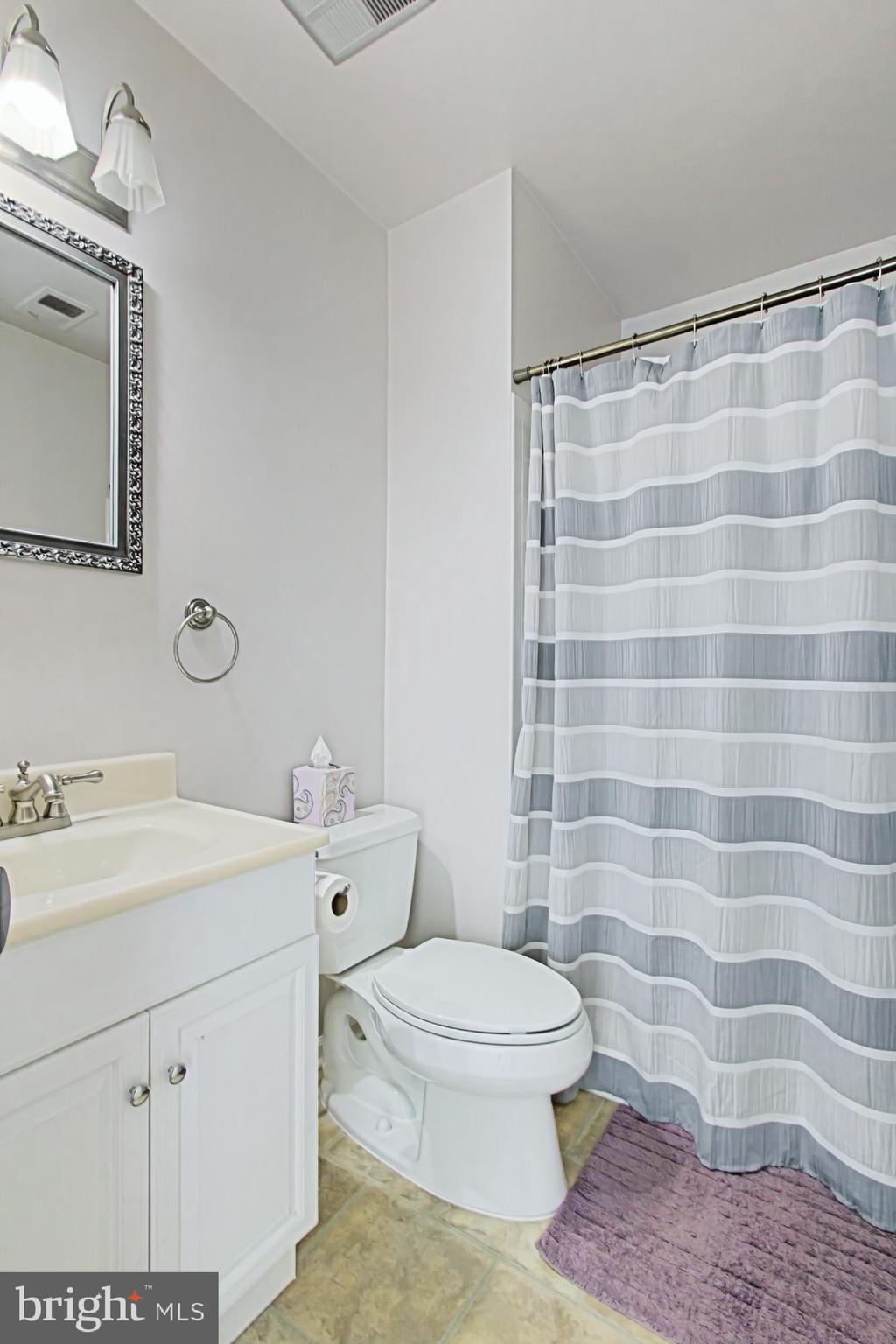 FRANCONIA FOREST - Residential Lease