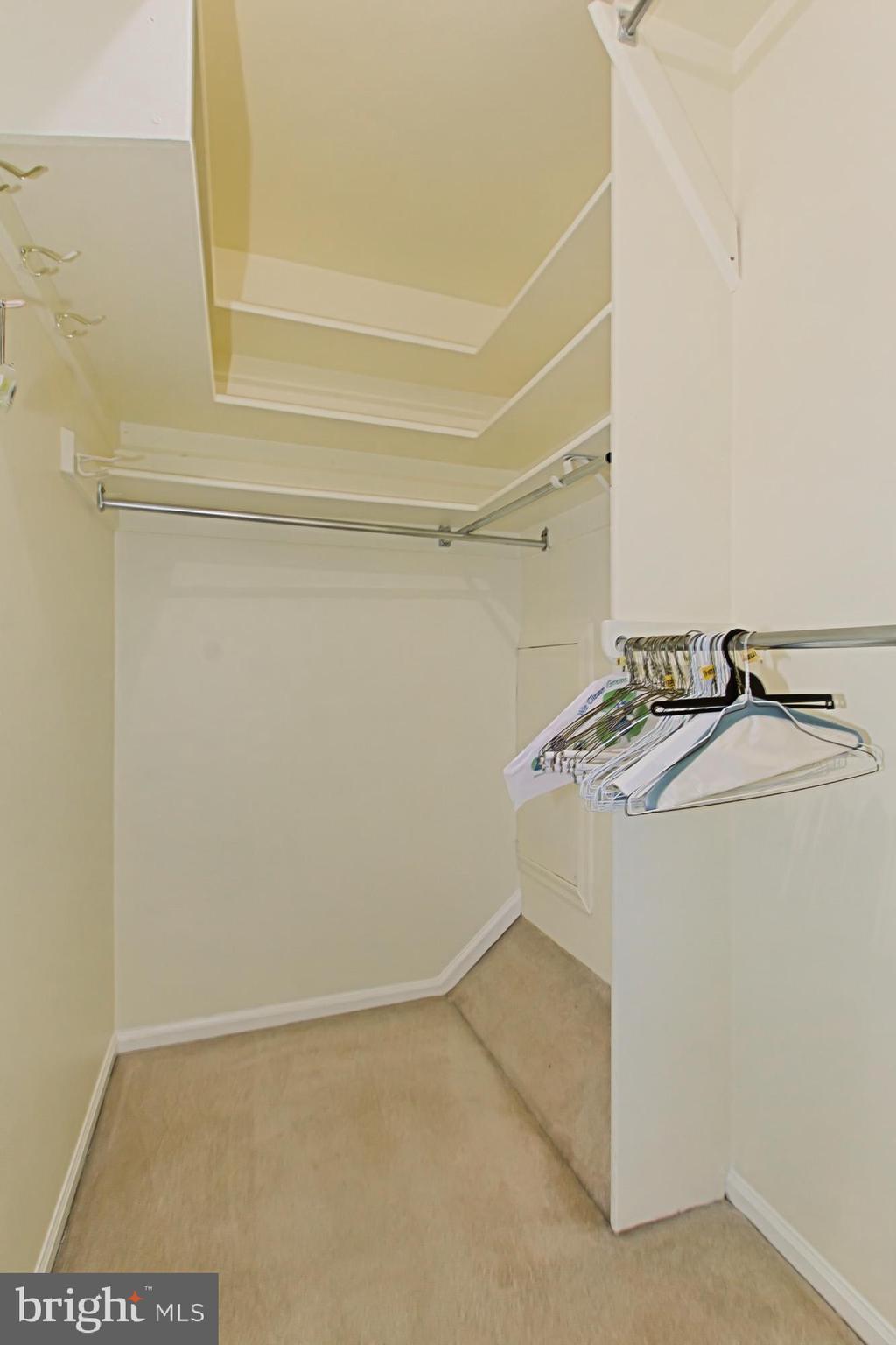 FRANCONIA FOREST - Residential Lease