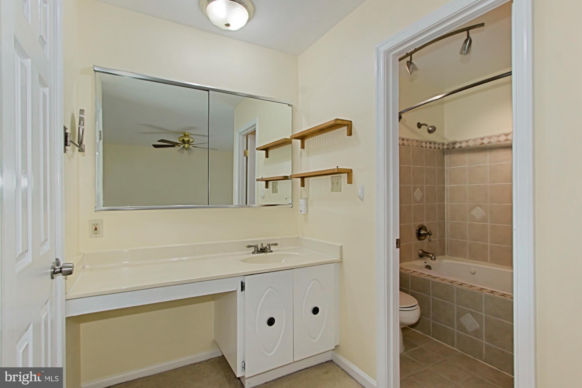 FRANCONIA FOREST - Residential Lease