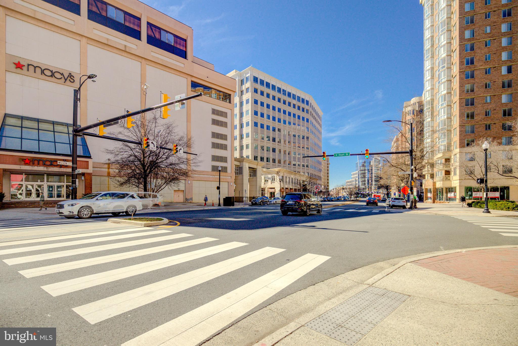 SUMMERWALK - Residential