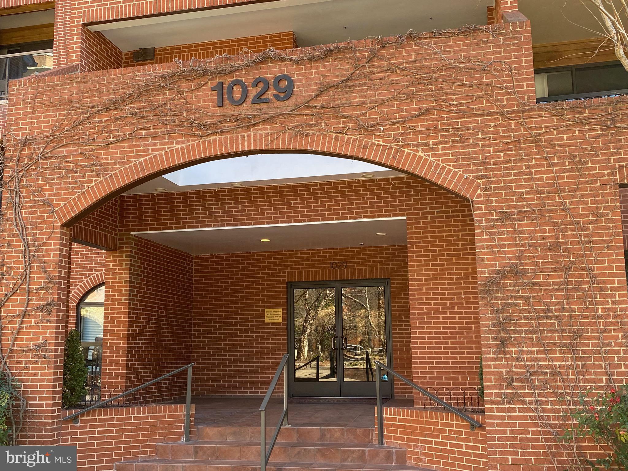 SUMMERWALK - Residential