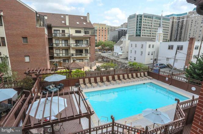 SUMMERWALK - Residential