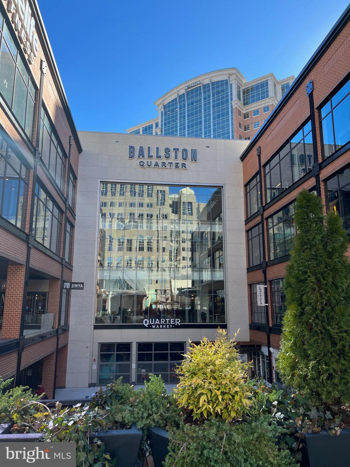 SUMMERWALK - Residential