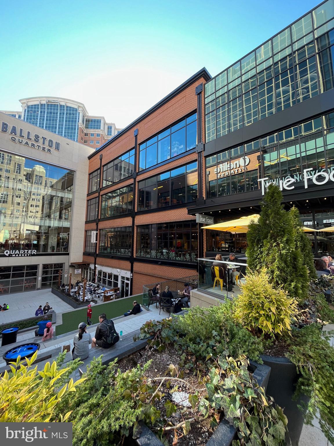 SUMMERWALK - Residential