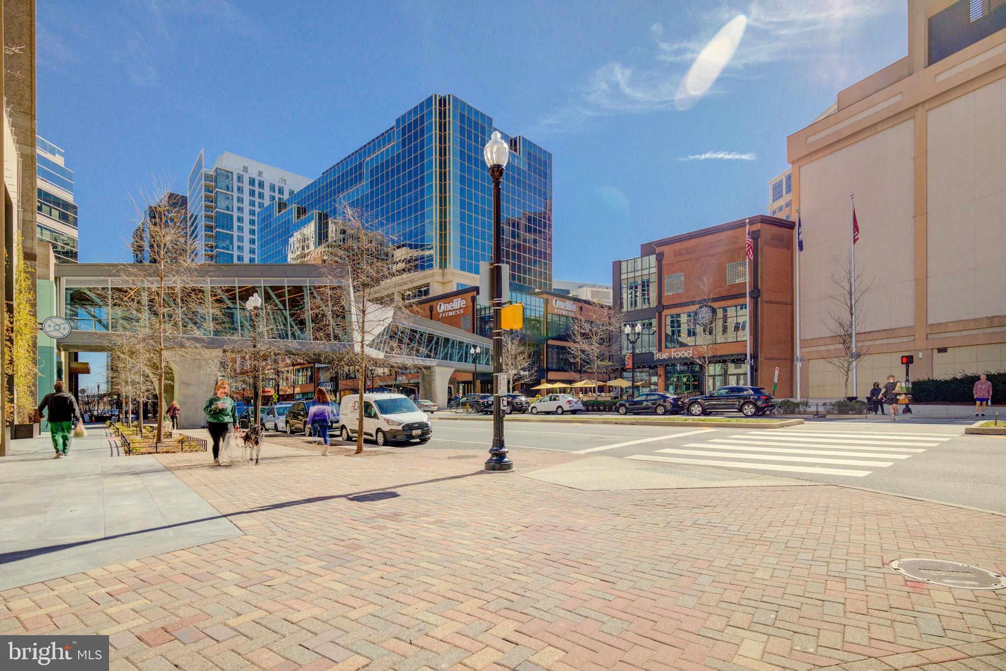 SUMMERWALK - Residential