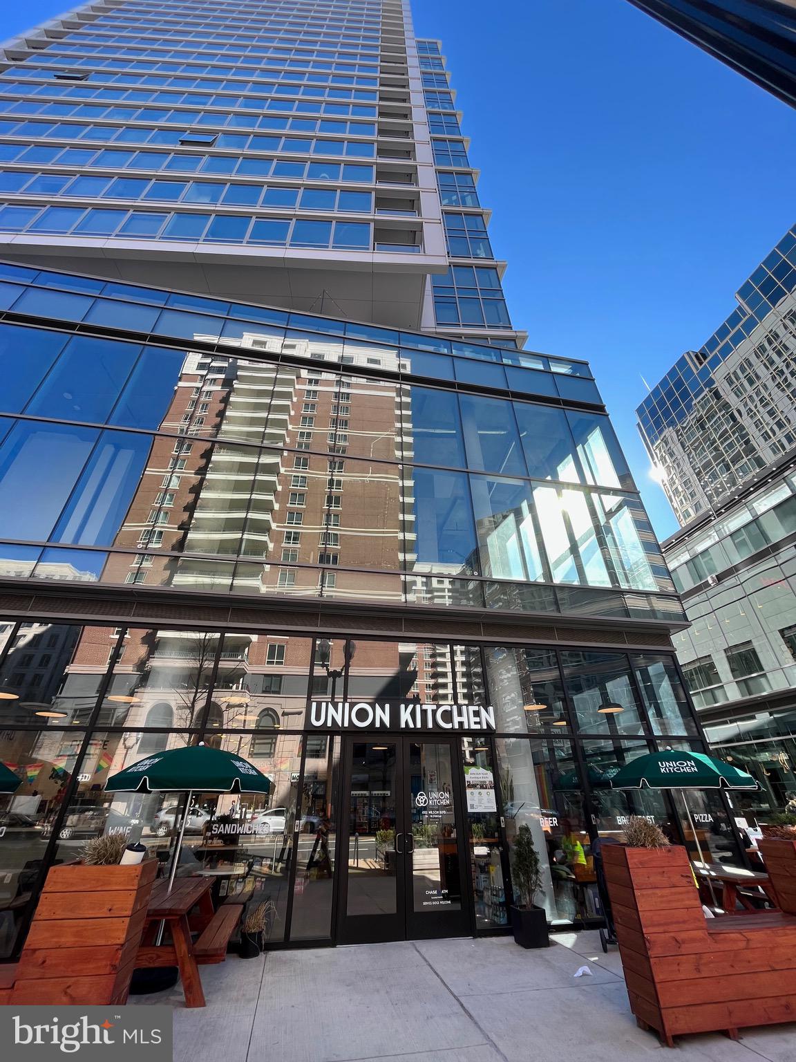 SUMMERWALK - Residential