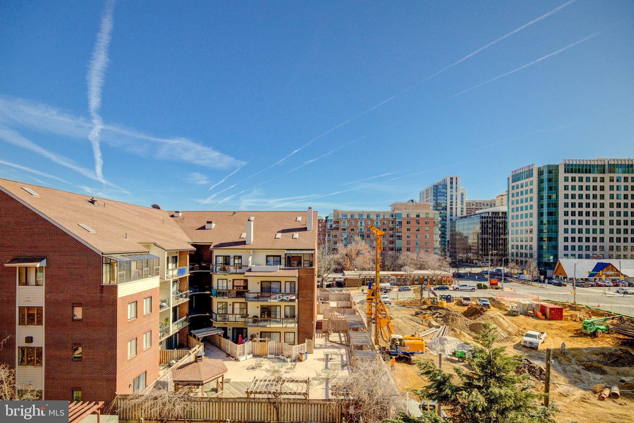 SUMMERWALK - Residential