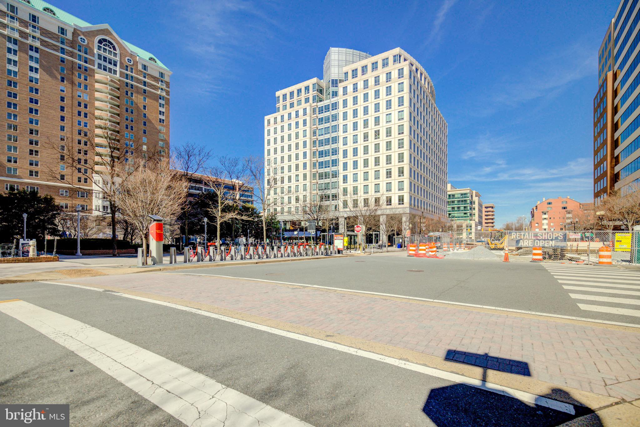 SUMMERWALK - Residential