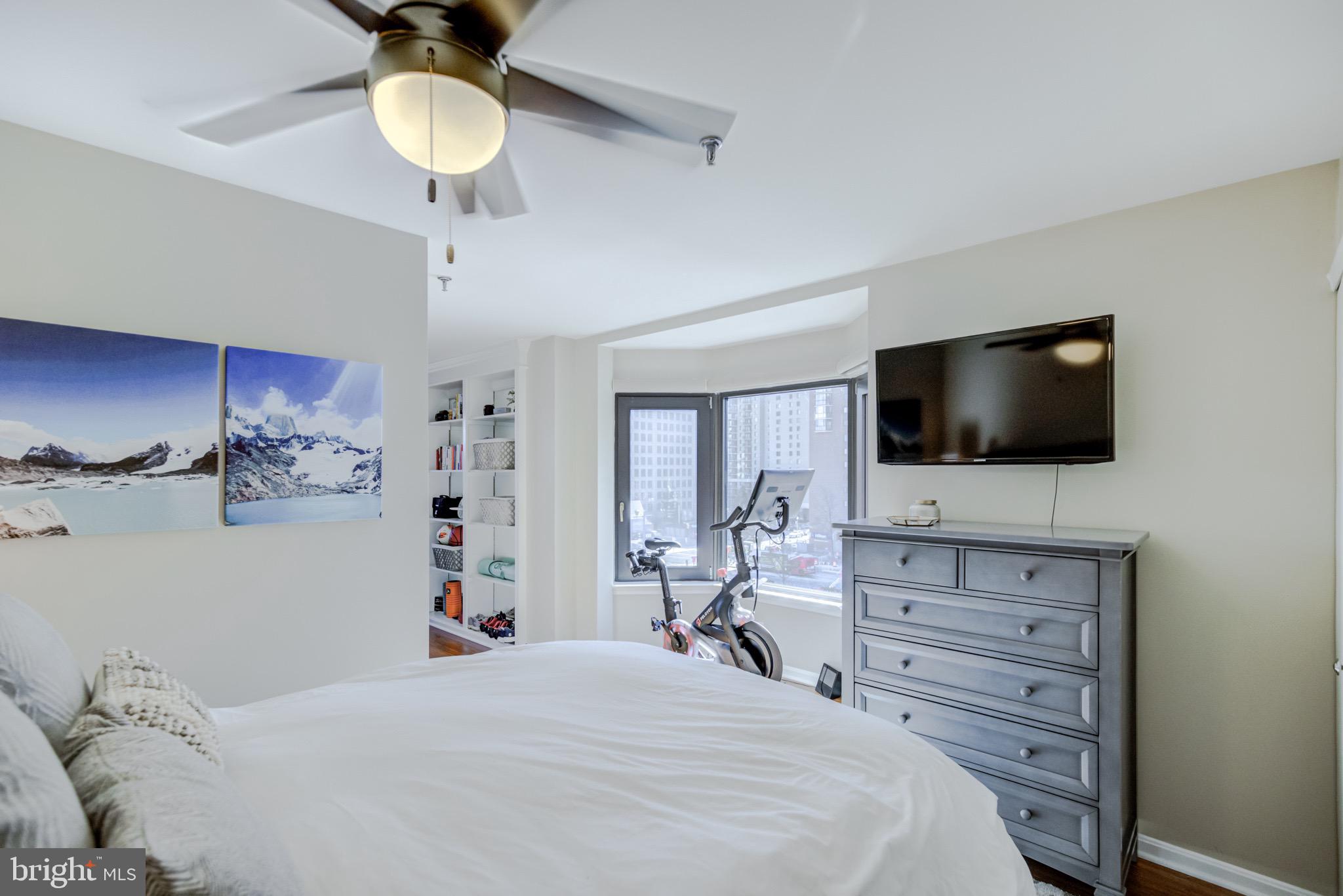 SUMMERWALK - Residential