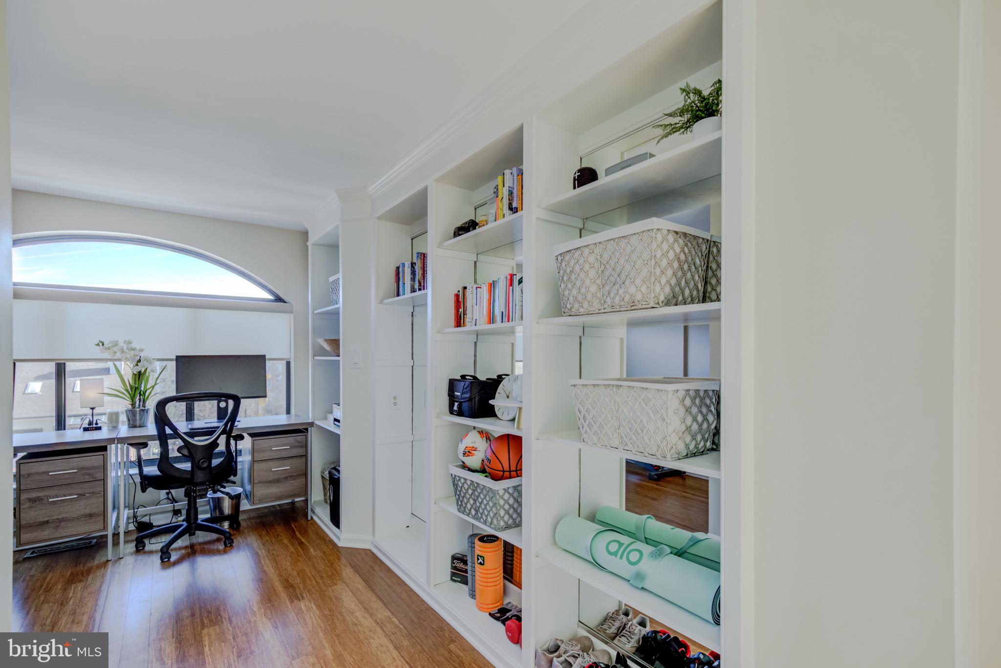 SUMMERWALK - Residential