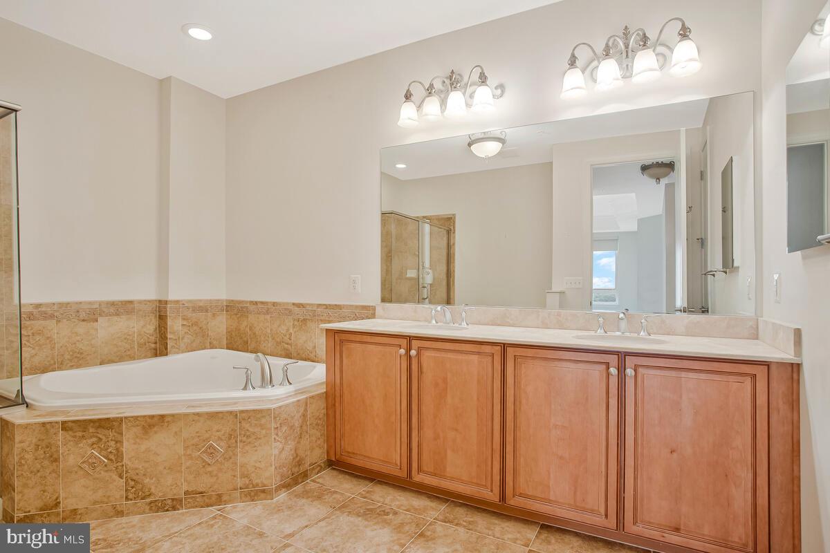 GRANDVIEW AT ANNAPOLIS TOWNE CENTRE - Residential