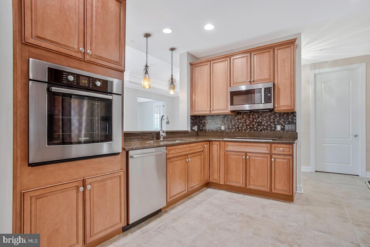 GRANDVIEW AT ANNAPOLIS TOWNE CENTRE - Residential