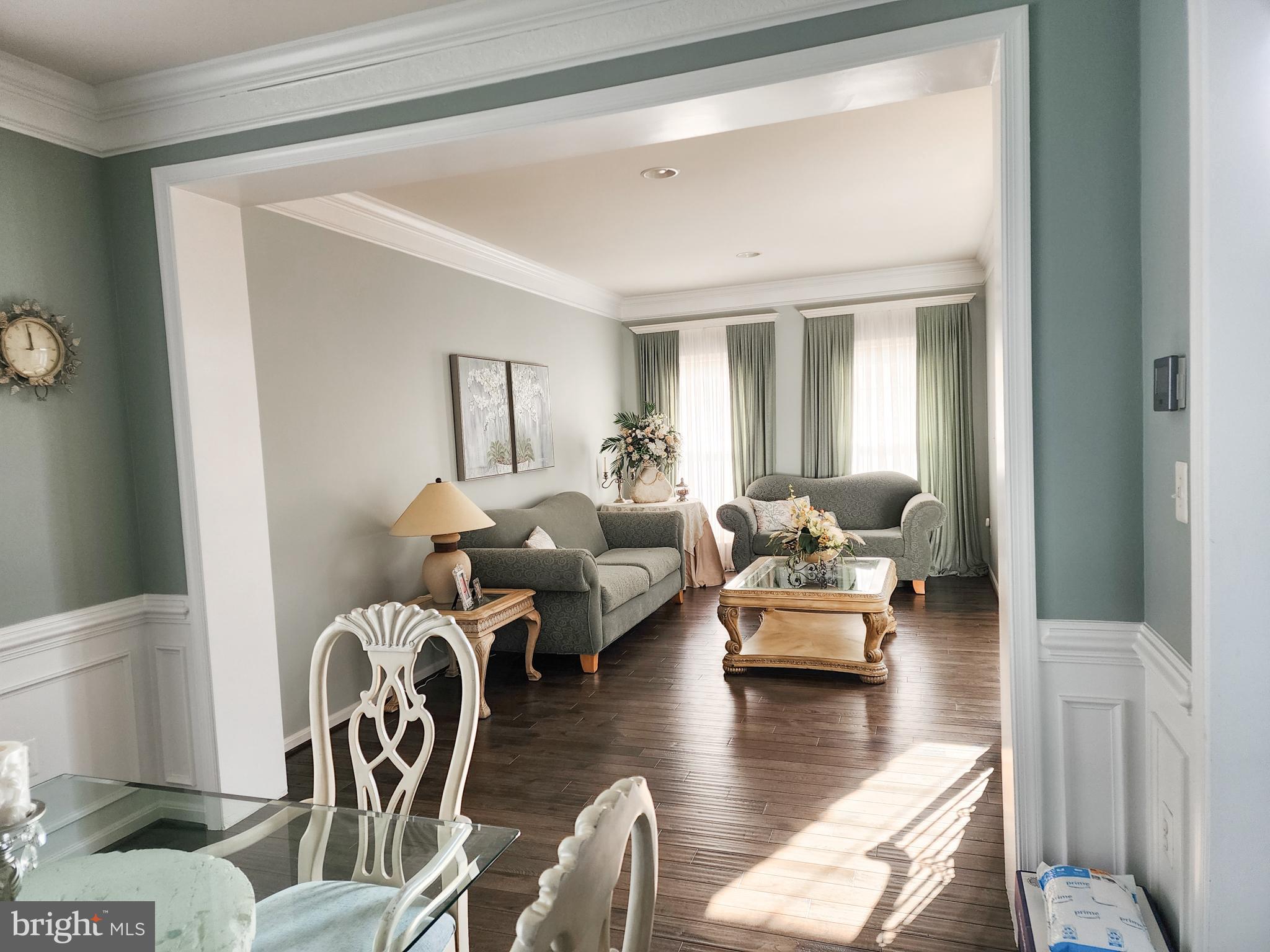 VANTAGE POINTE - Residential