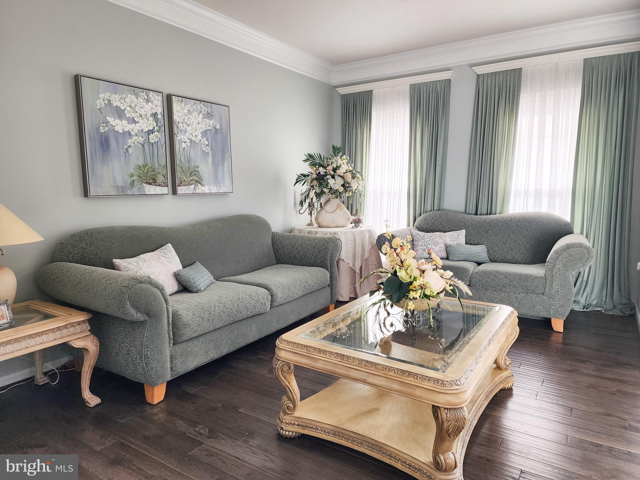 VANTAGE POINTE - Residential