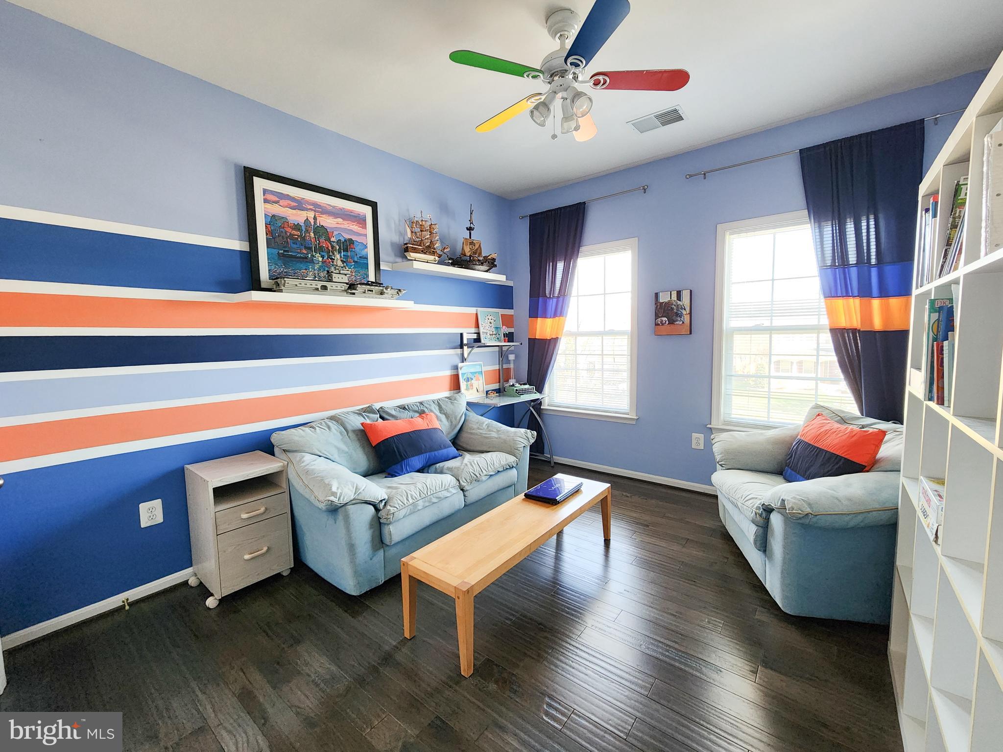 VANTAGE POINTE - Residential