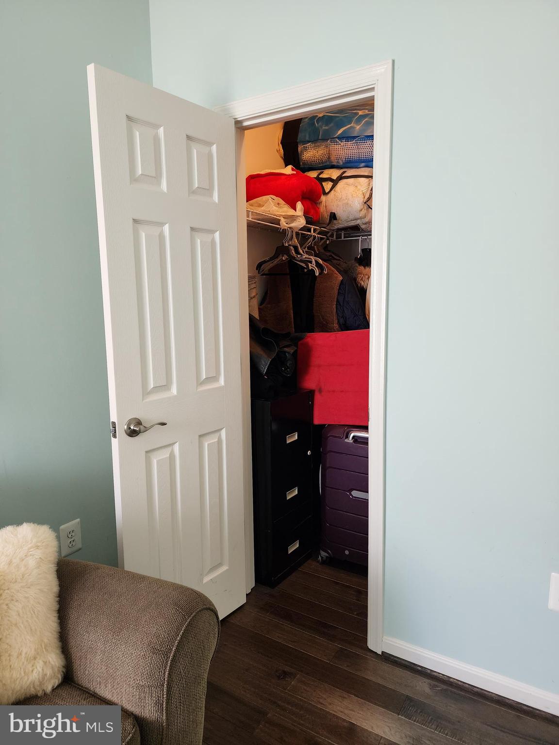 VANTAGE POINTE - Residential