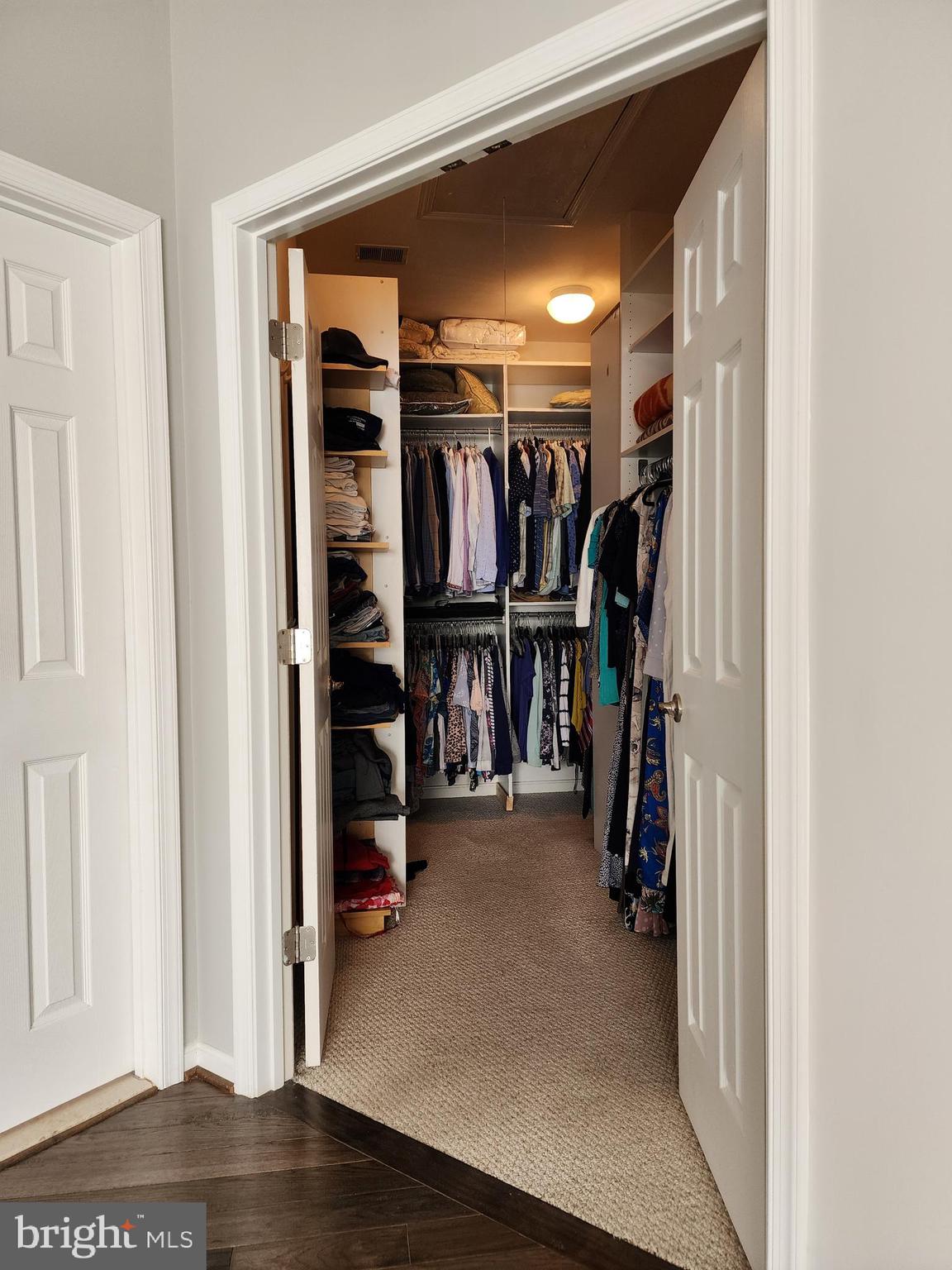 VANTAGE POINTE - Residential