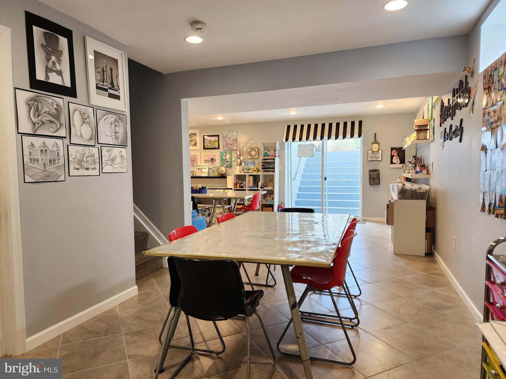 VANTAGE POINTE - Residential