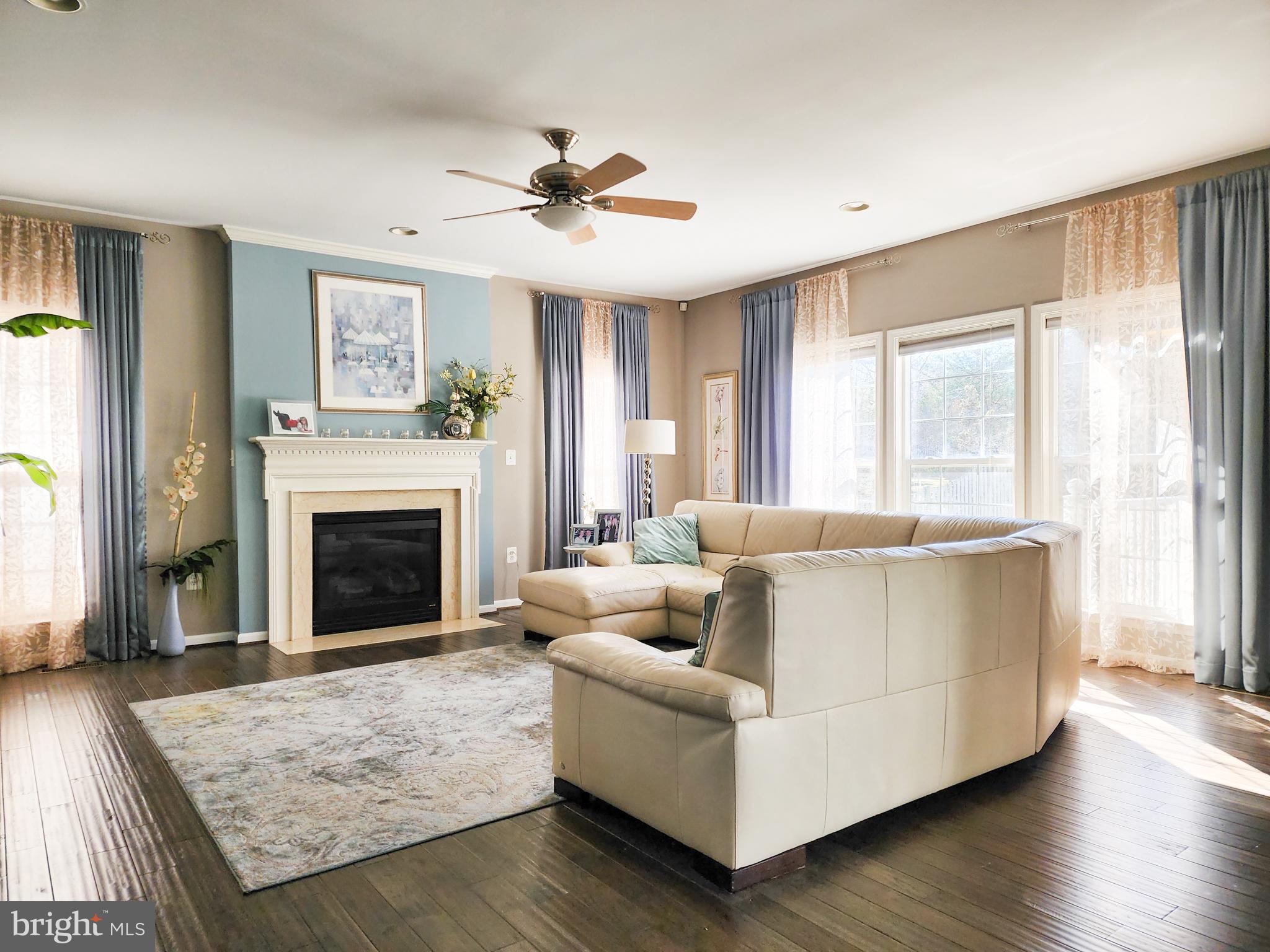 VANTAGE POINTE - Residential