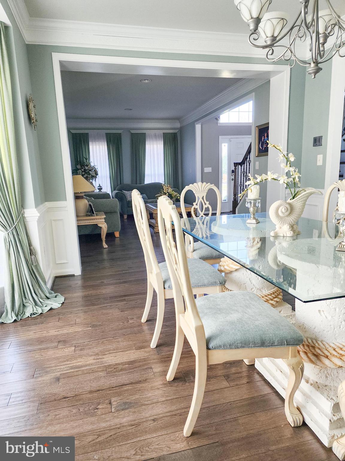 VANTAGE POINTE - Residential