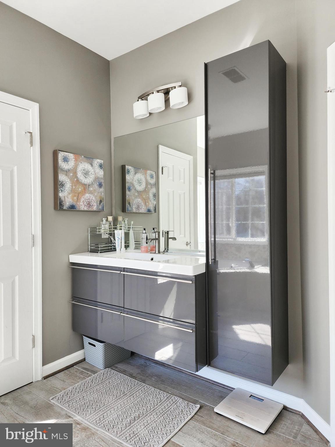 VANTAGE POINTE - Residential