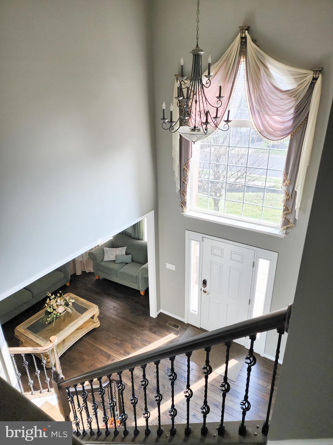 VANTAGE POINTE - Residential