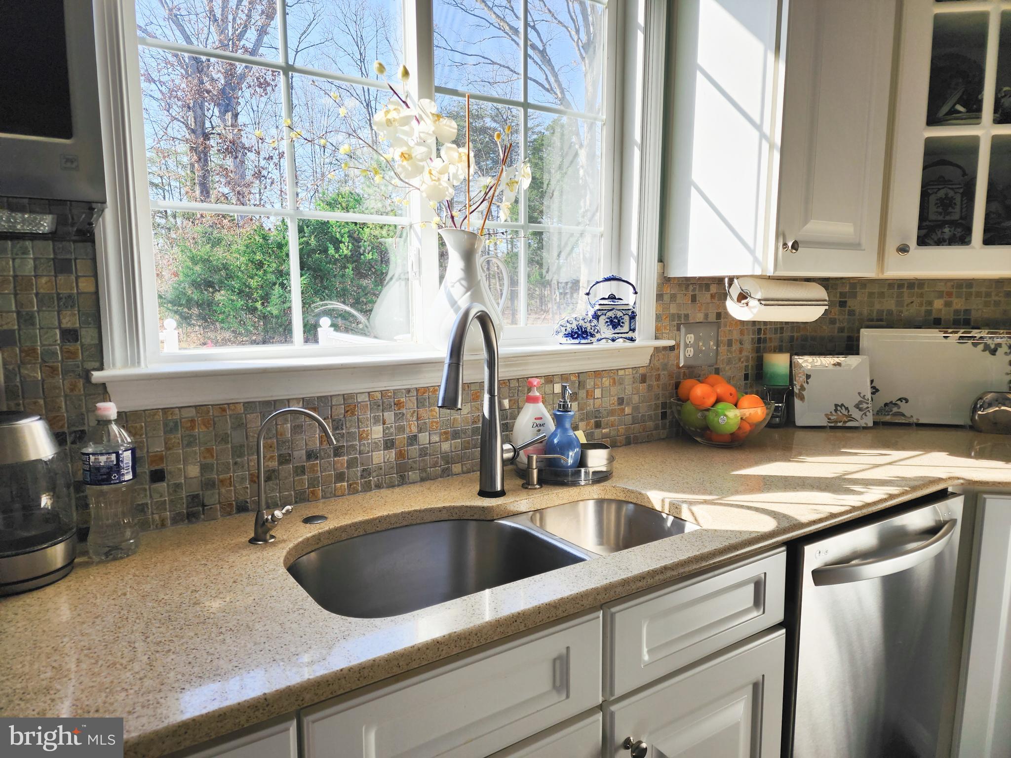 VANTAGE POINTE - Residential