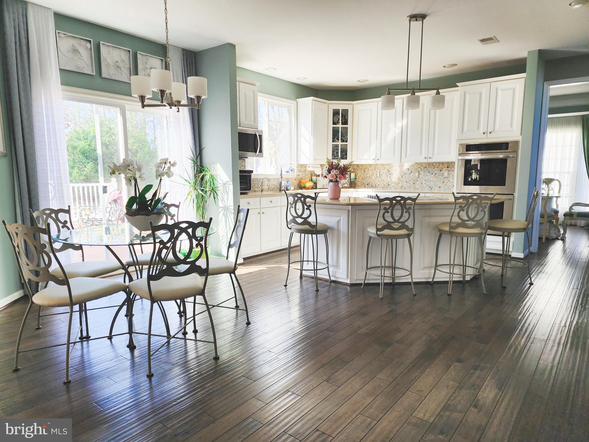 VANTAGE POINTE - Residential