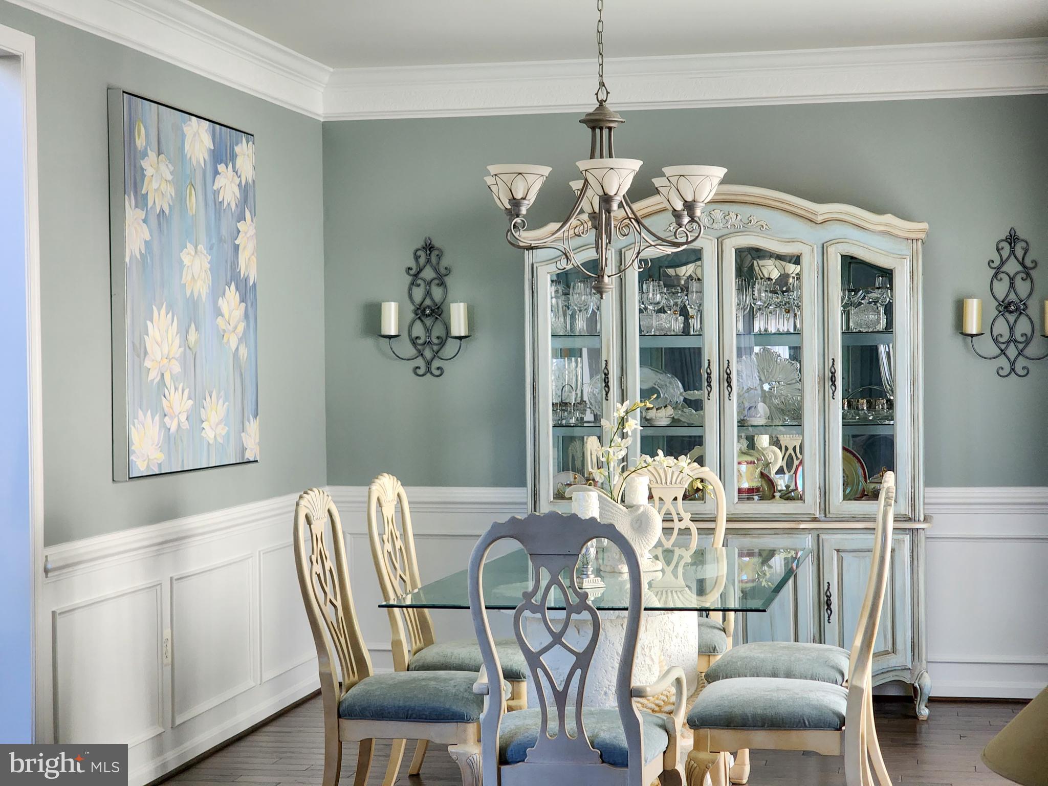 VANTAGE POINTE - Residential