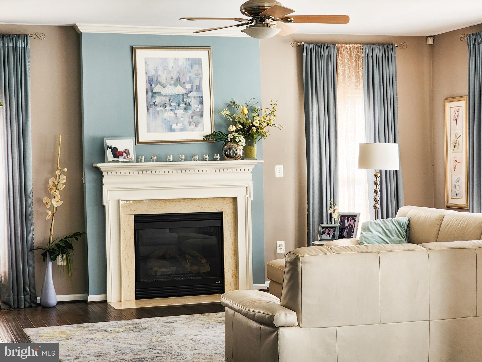 VANTAGE POINTE - Residential