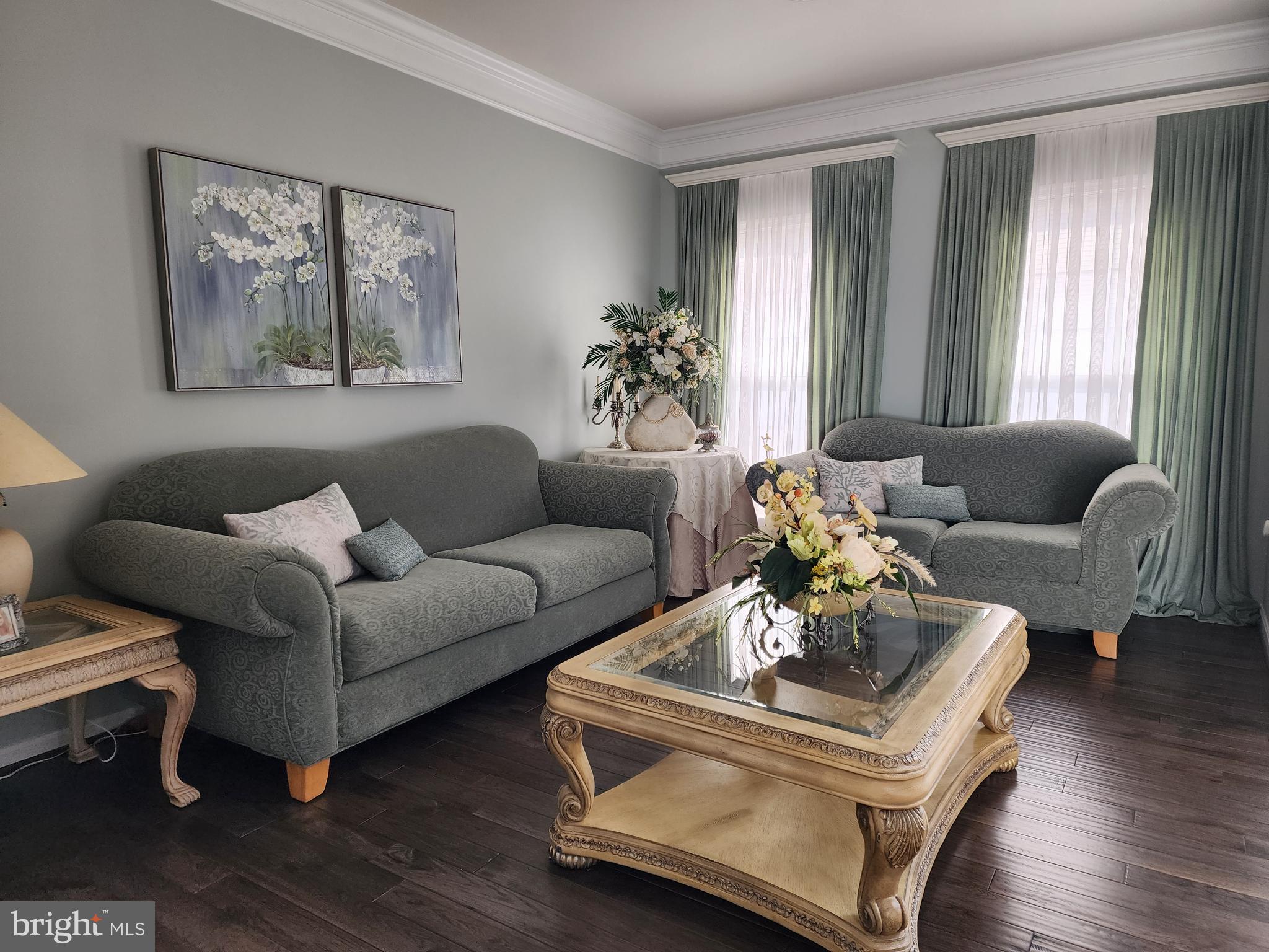 VANTAGE POINTE - Residential