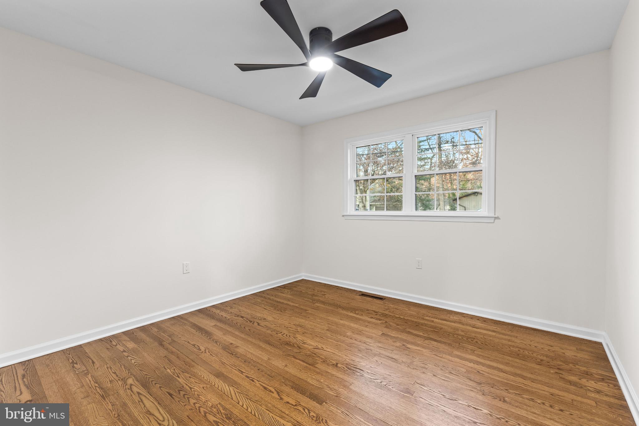 ANNAPOLIS ROADS - Residential