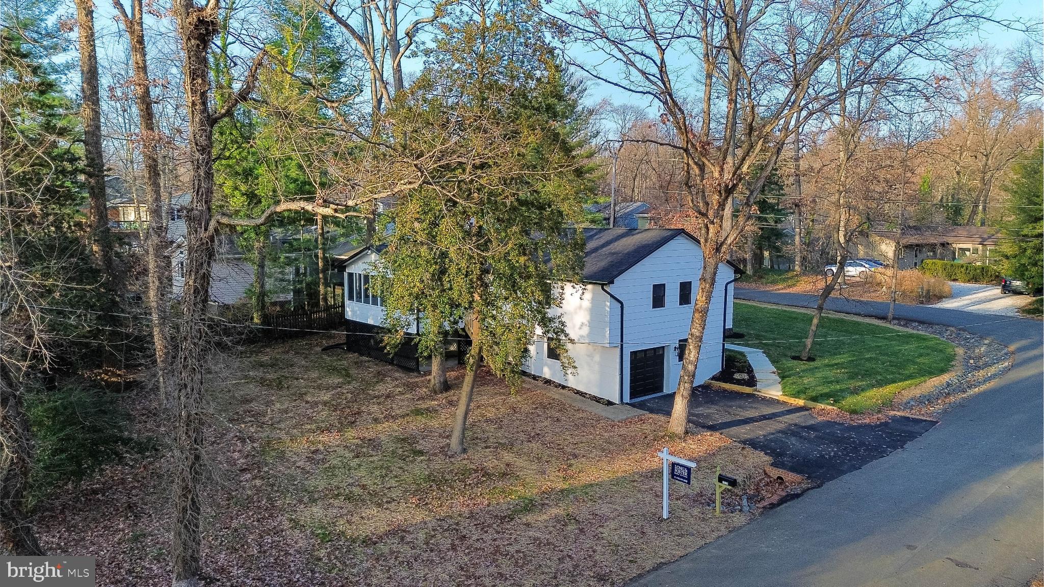 ANNAPOLIS ROADS - Residential