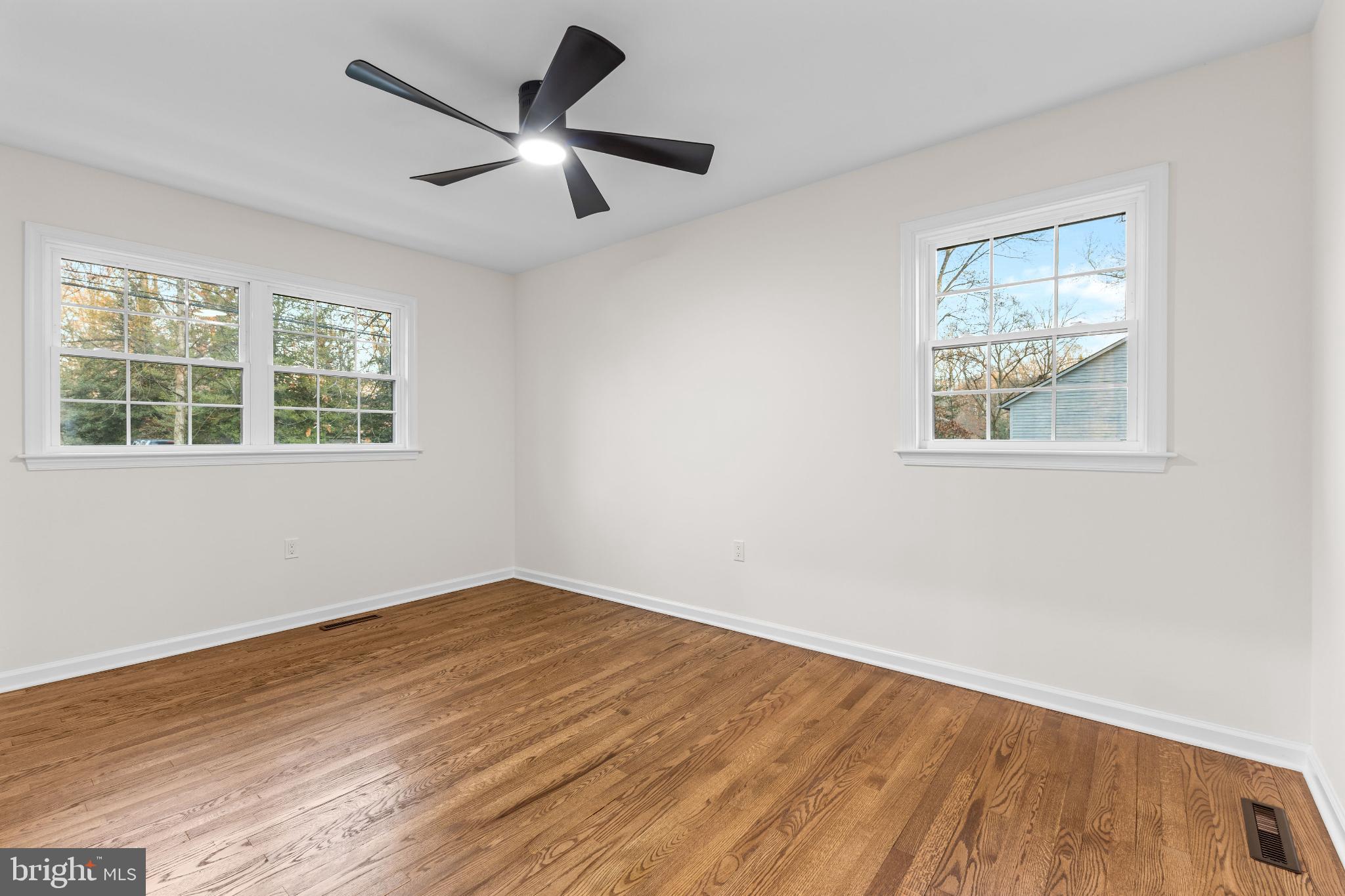 ANNAPOLIS ROADS - Residential