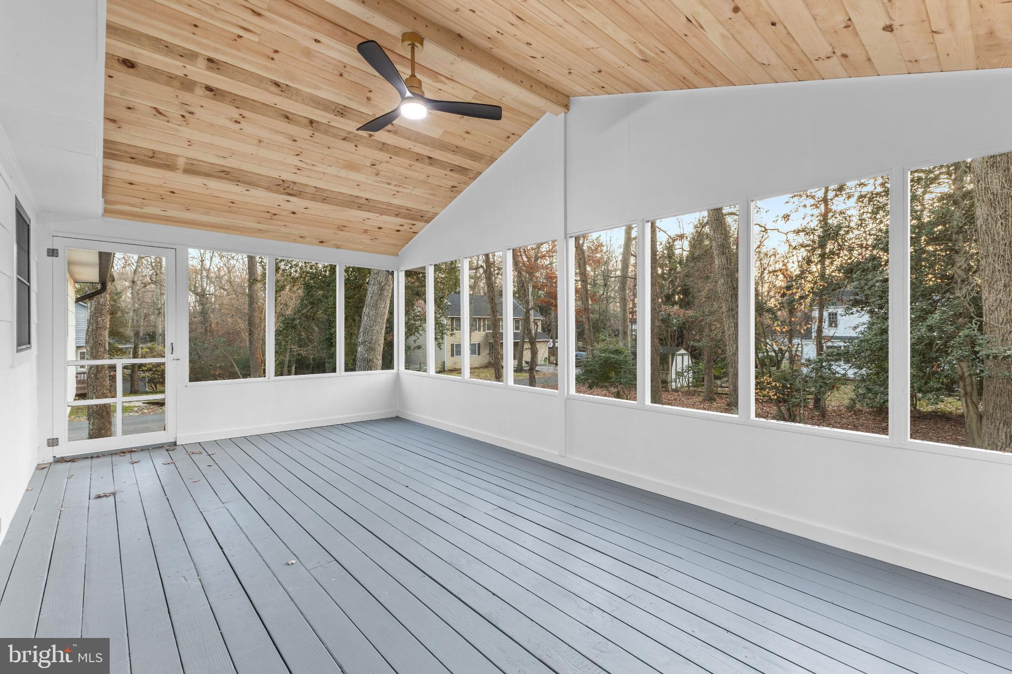 ANNAPOLIS ROADS - Residential