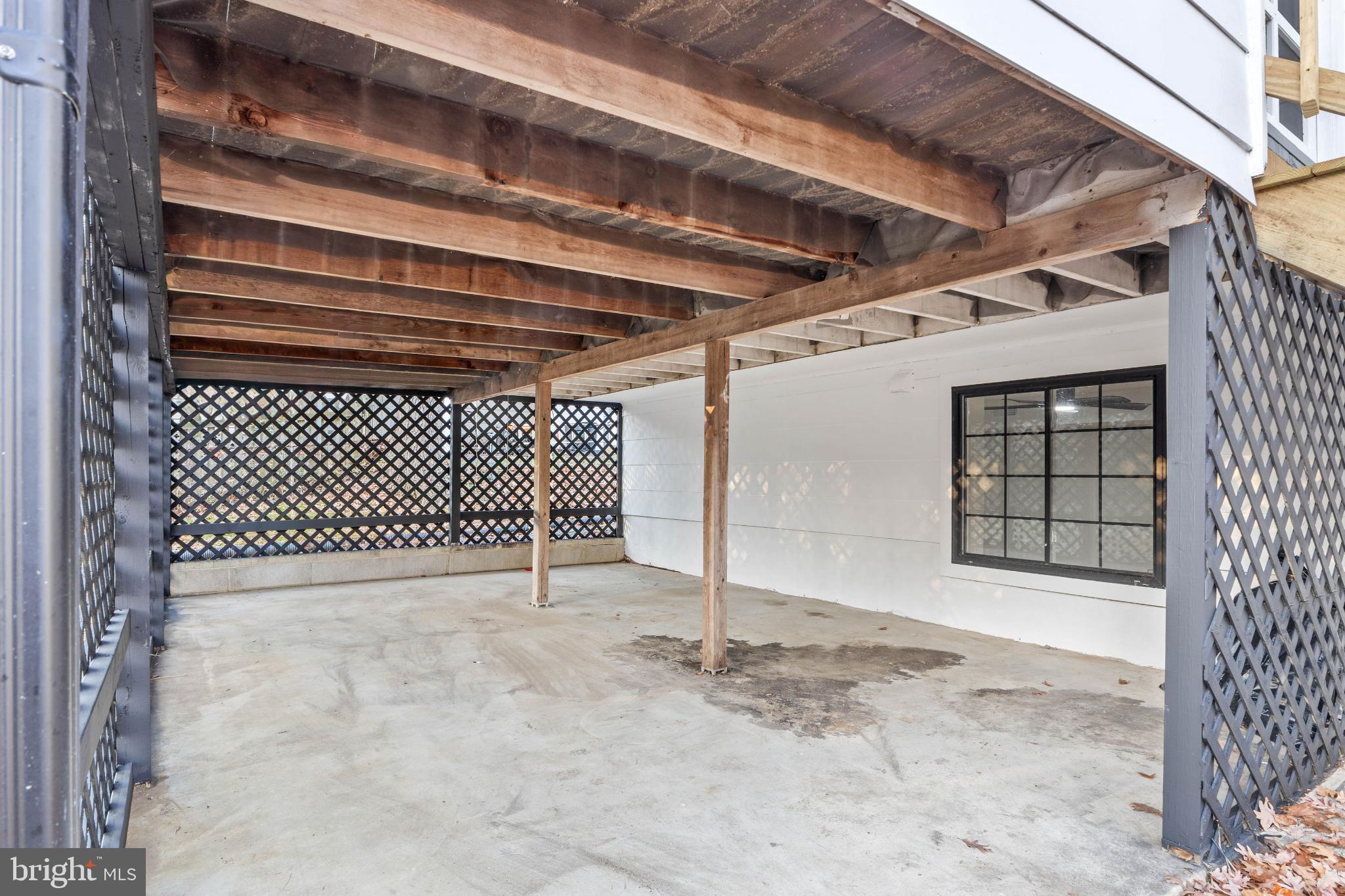 ANNAPOLIS ROADS - Residential