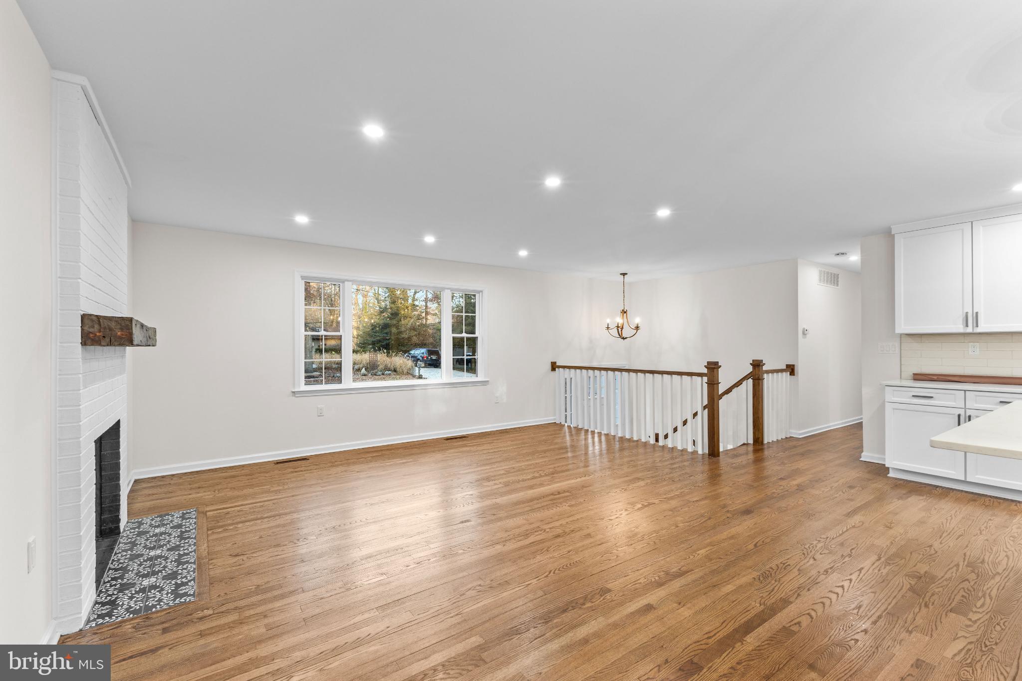 ANNAPOLIS ROADS - Residential