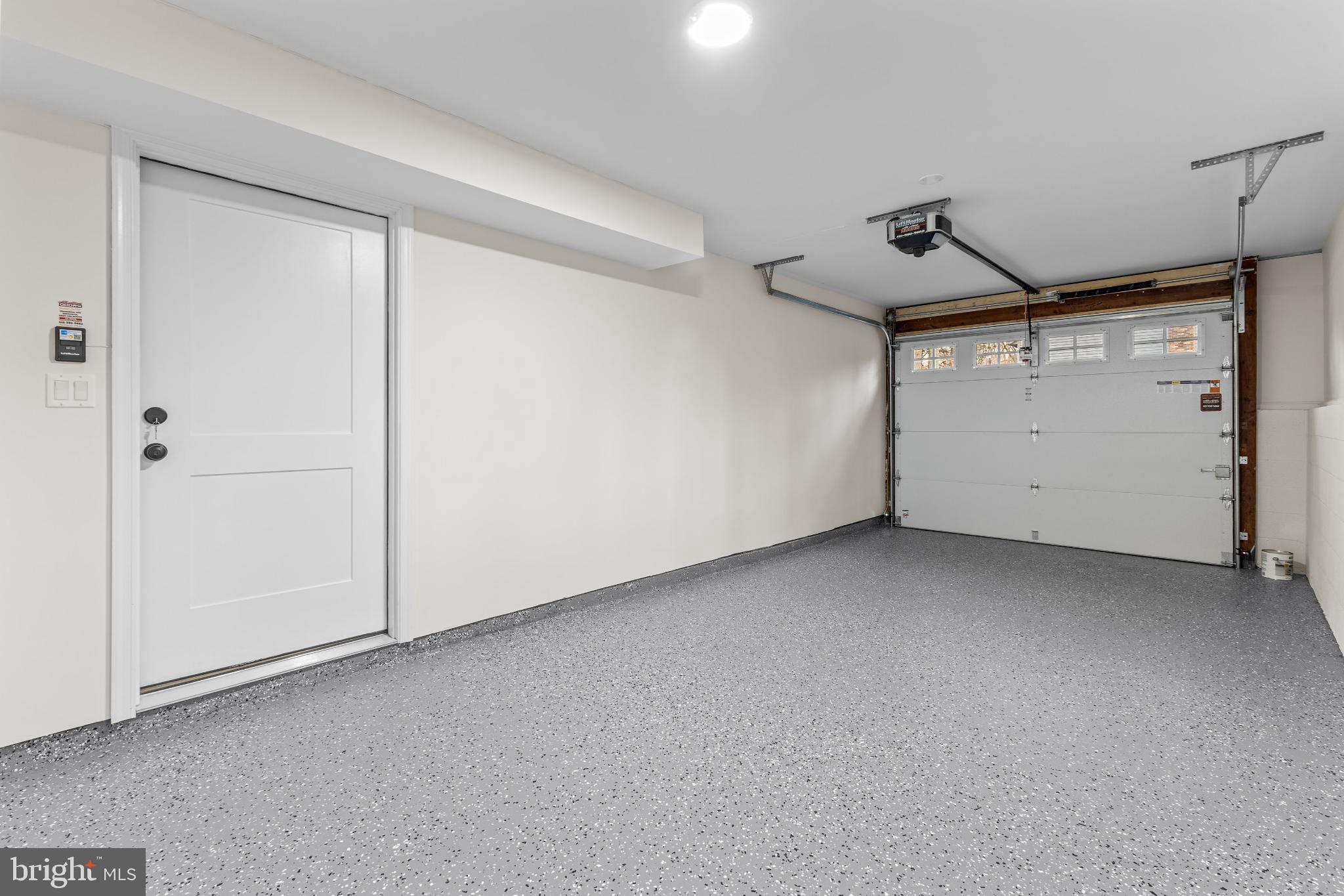 ANNAPOLIS ROADS - Residential