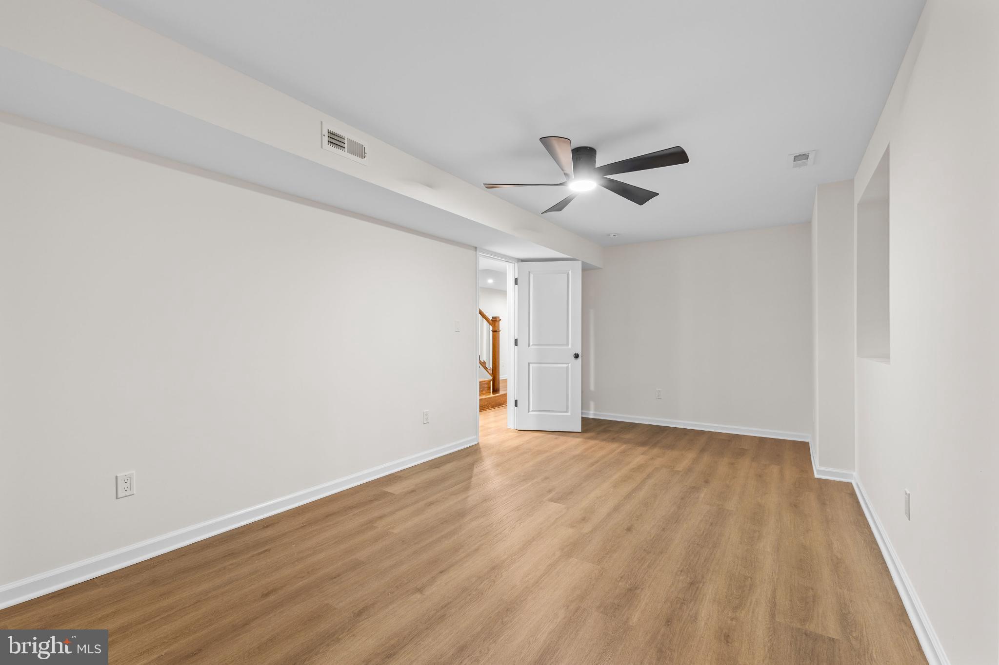 ANNAPOLIS ROADS - Residential